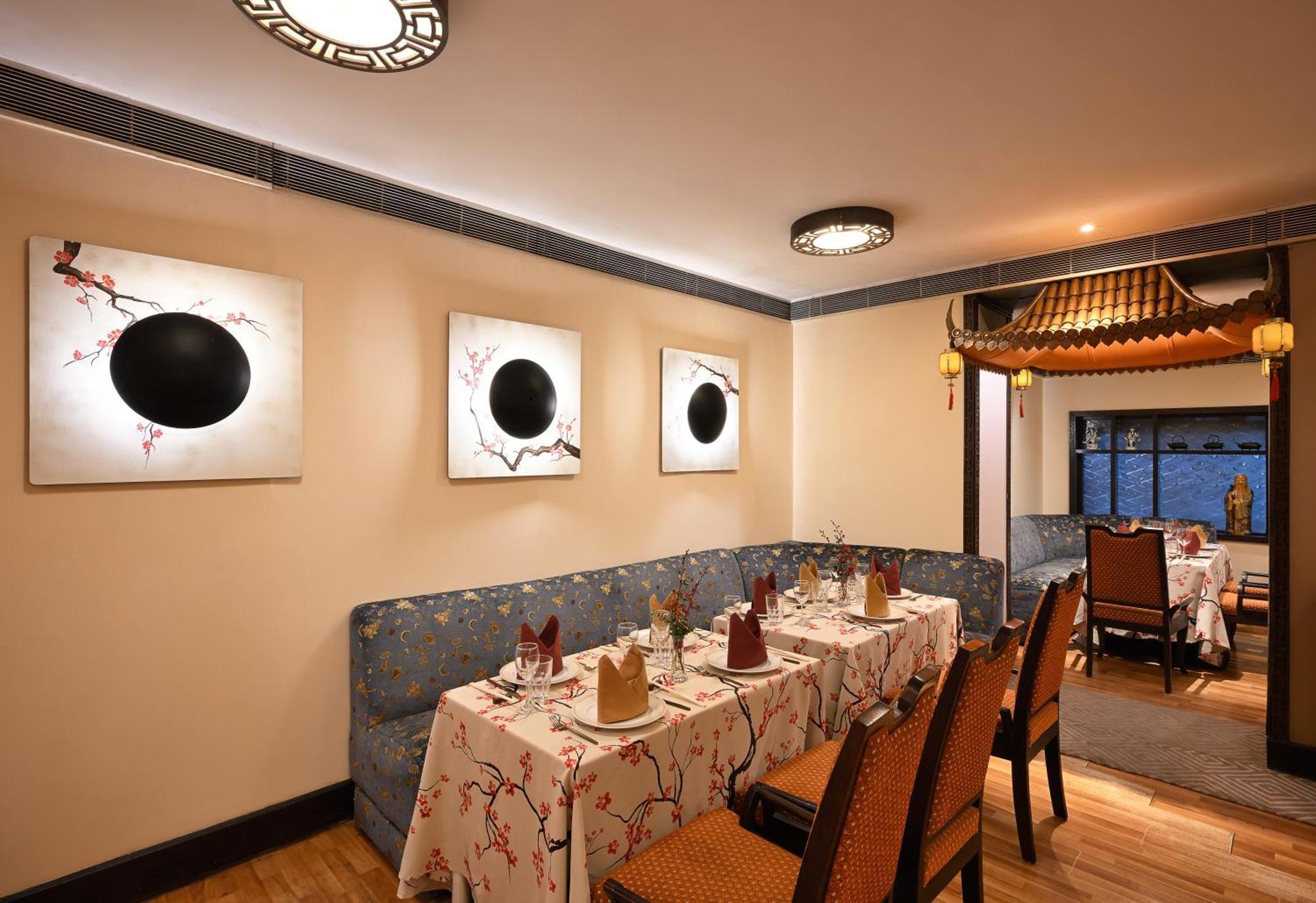 Ambassador, New Delhi - Ihcl Seleqtions Hotel Ngoại thất bức ảnh The interior of the restaurant