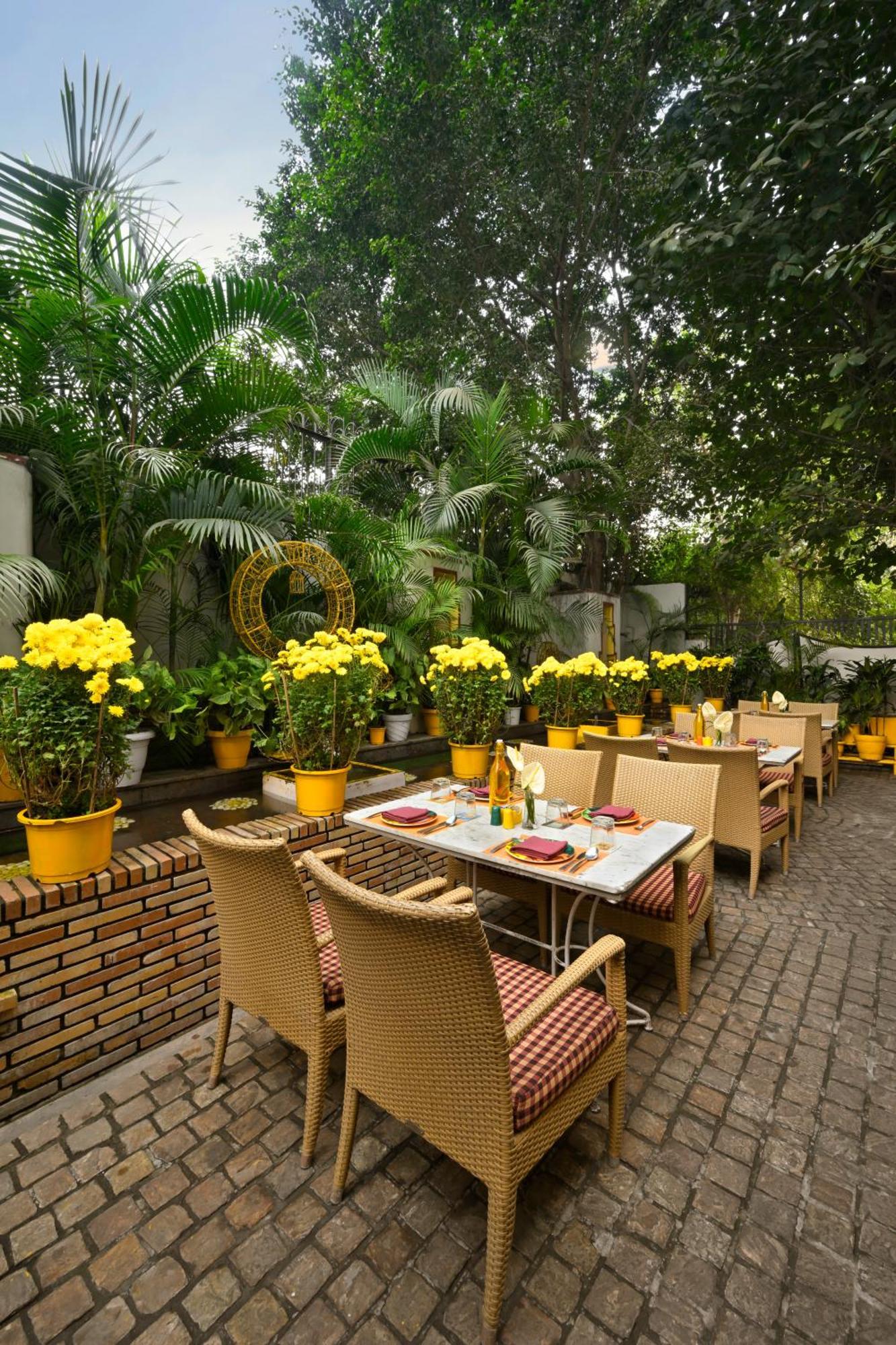 Ambassador, New Delhi - Ihcl Seleqtions Hotel Ngoại thất bức ảnh The Garden Grille