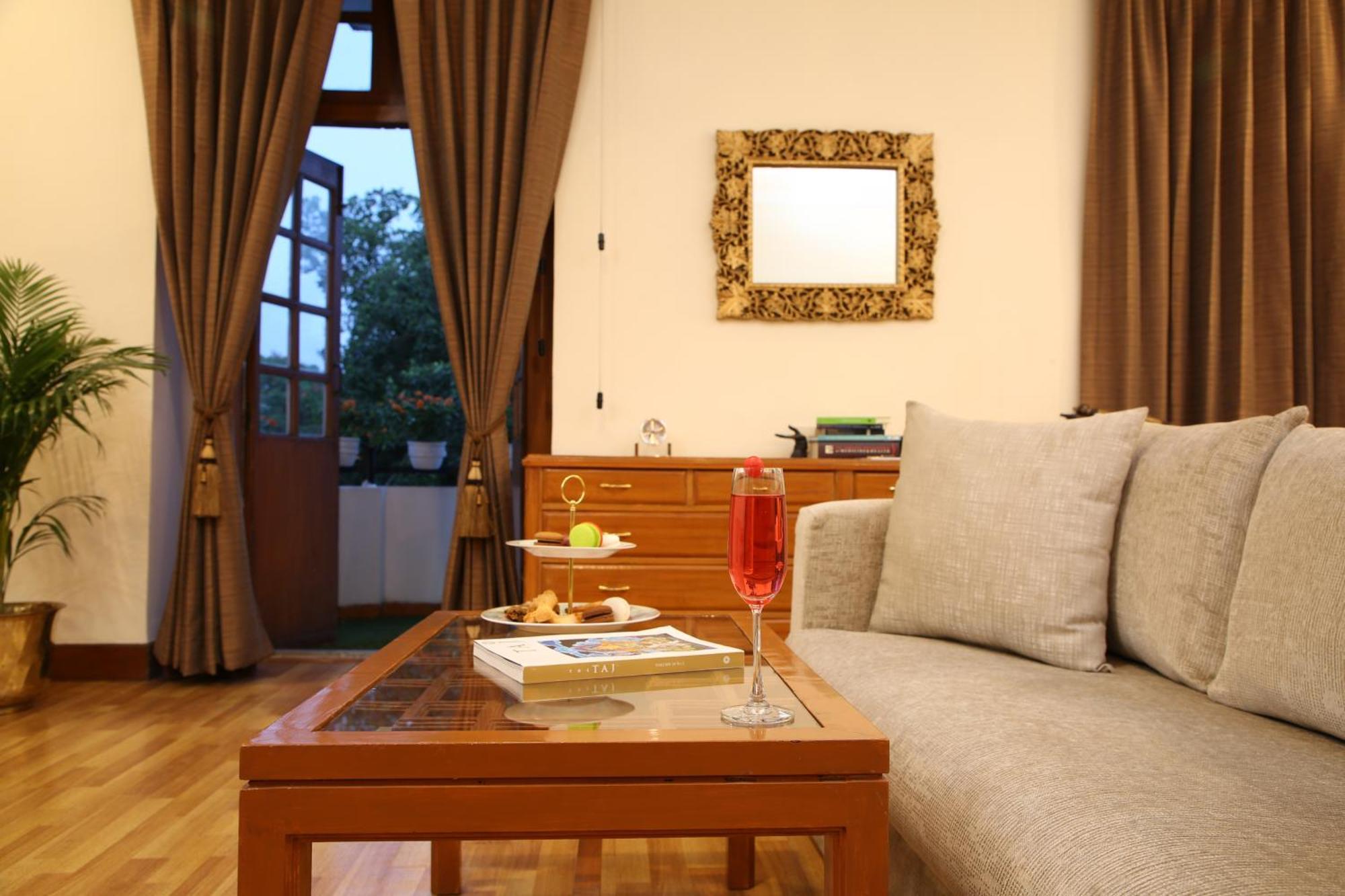 Ambassador, New Delhi - Ihcl Seleqtions Hotel Ngoại thất bức ảnh A living room