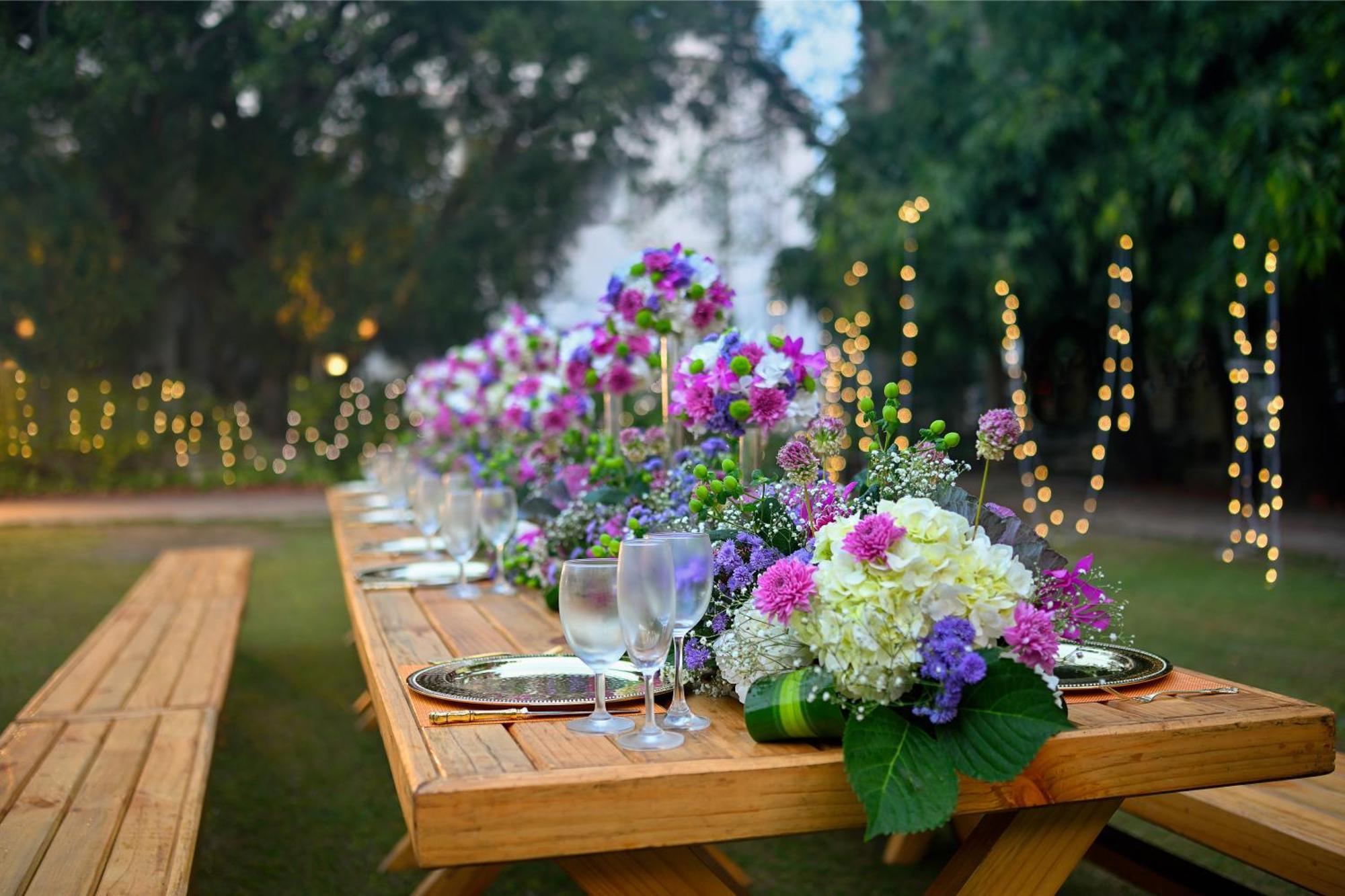 Ambassador, New Delhi - Ihcl Seleqtions Hotel Ngoại thất bức ảnh A table set for a wedding reception
