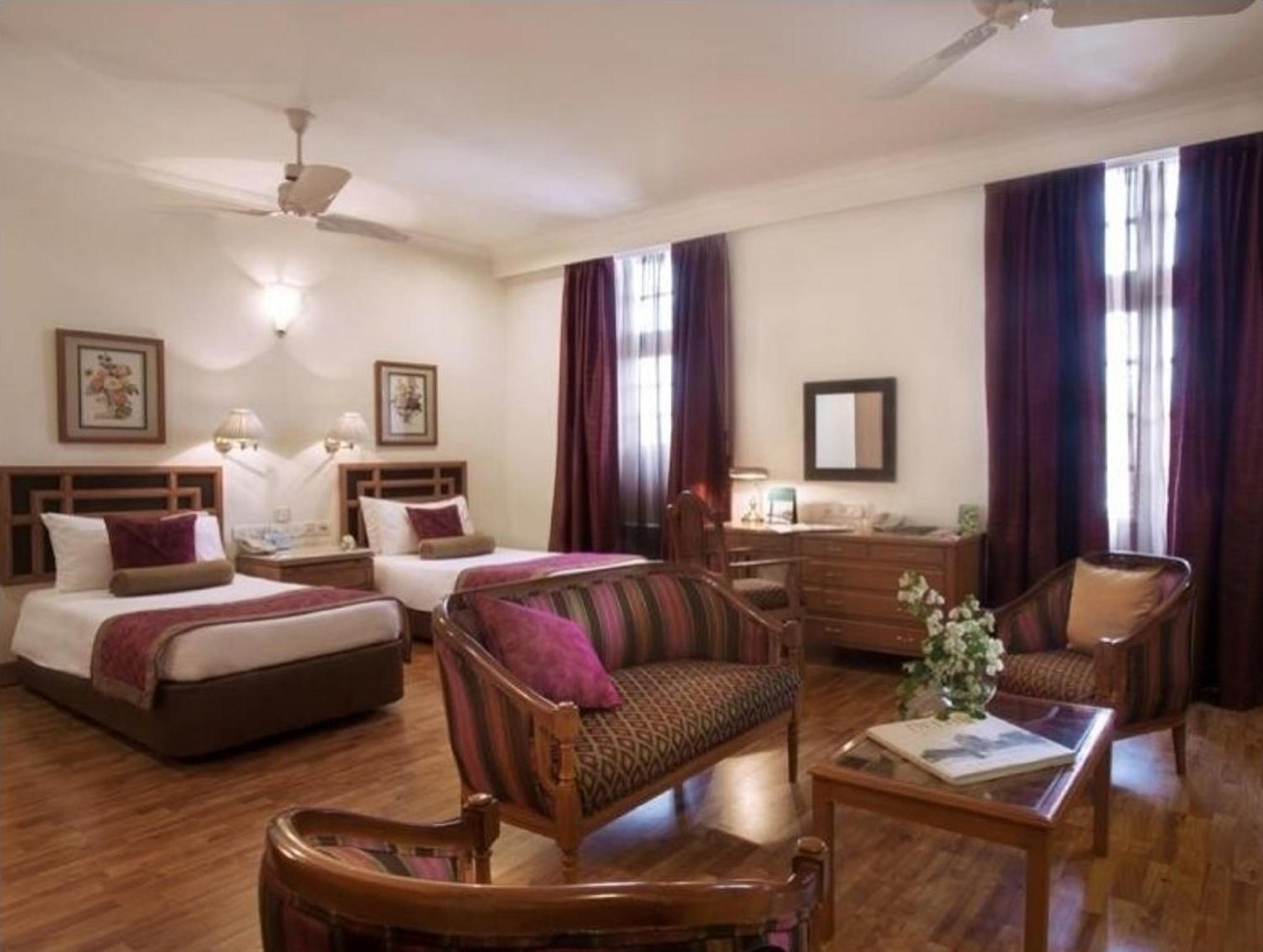 Ambassador, New Delhi - Ihcl Seleqtions Hotel Ngoại thất bức ảnh A suite at the Imperial Hotel