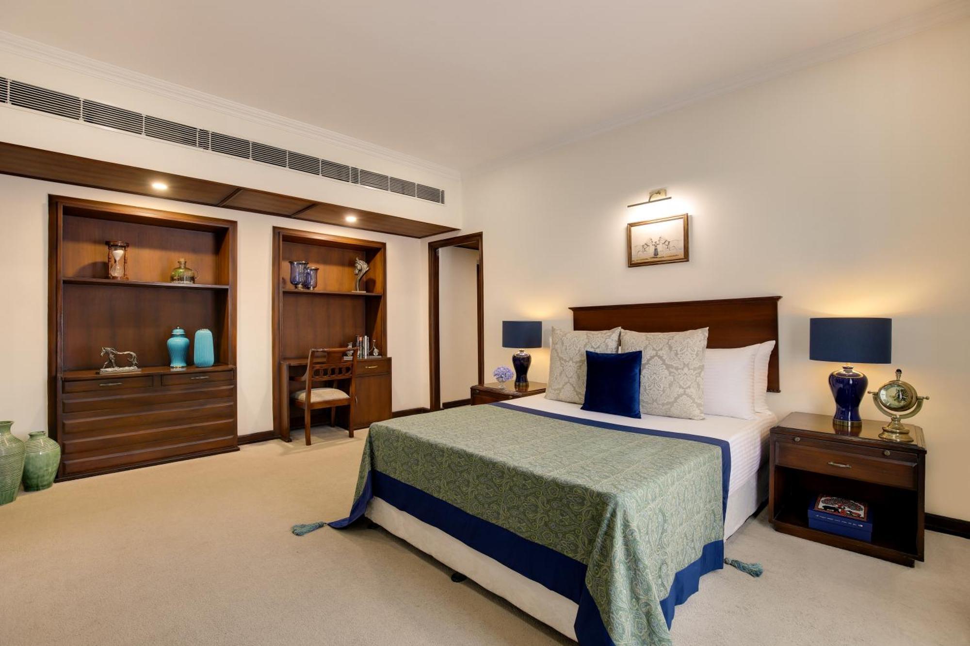 Ambassador, New Delhi - Ihcl Seleqtions Hotel Ngoại thất bức ảnh A bedroom at the Taj Bengal